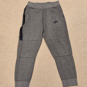 Nike Boys Youth Joggers Gray Size XL Tech Fleece